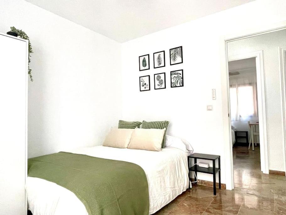 Beautiful & Sunny Apartment Malaga Luaran gambar