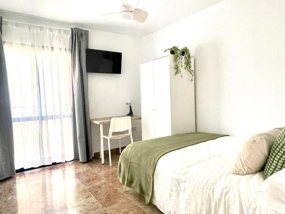 Beautiful & Sunny Apartment Malaga Luaran gambar