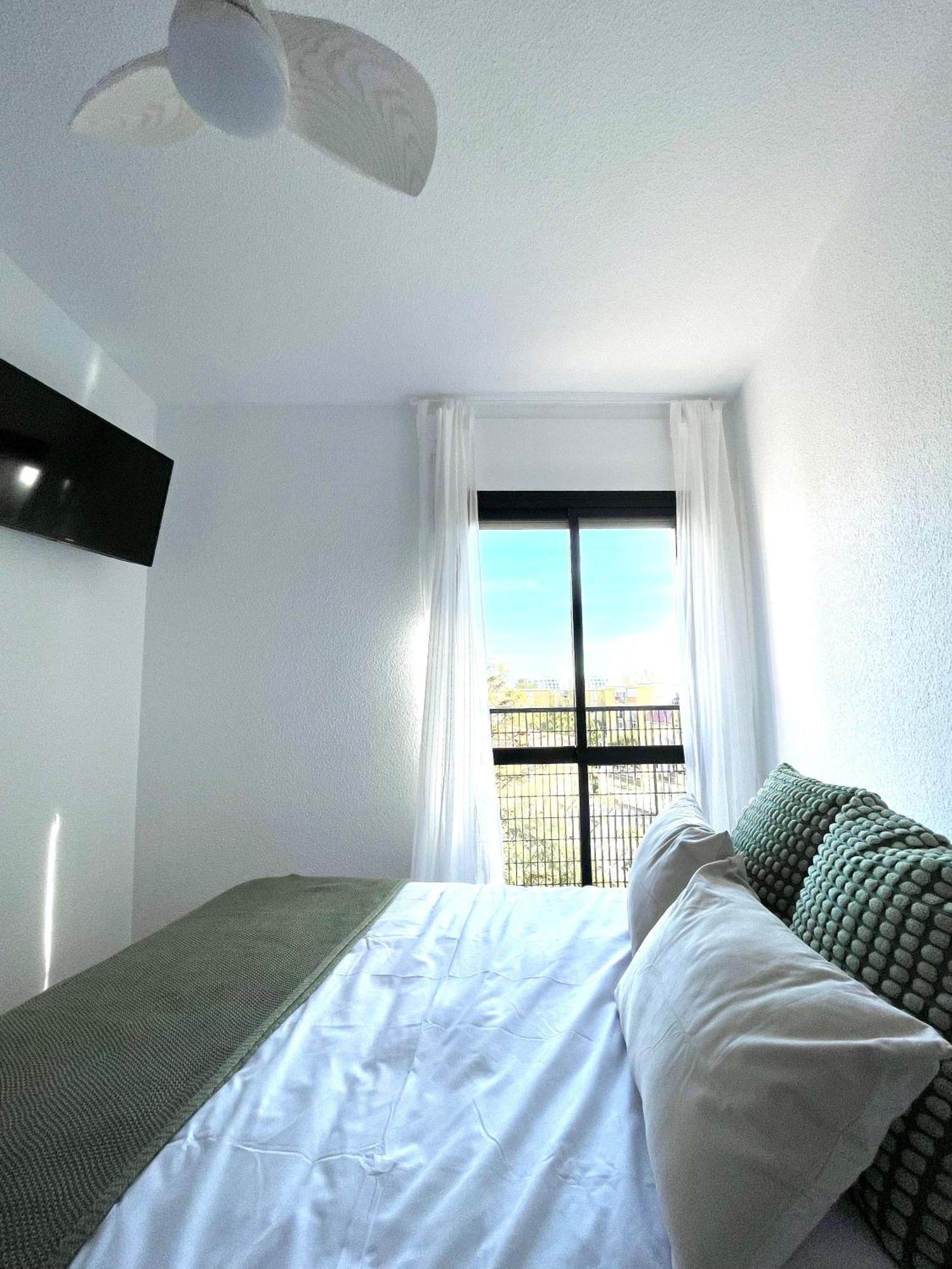Beautiful & Sunny Apartment Malaga Luaran gambar