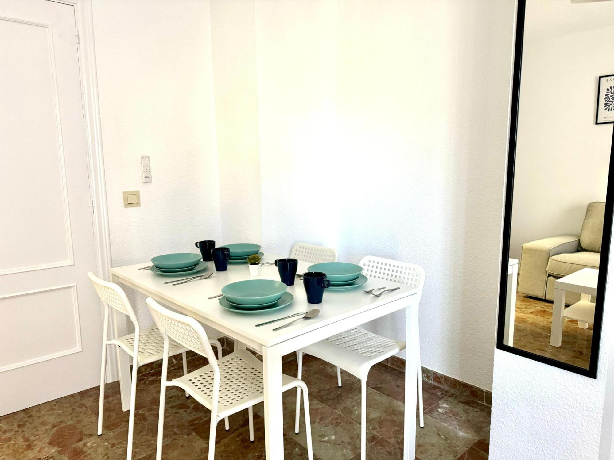 Beautiful & Sunny Apartment Malaga Luaran gambar